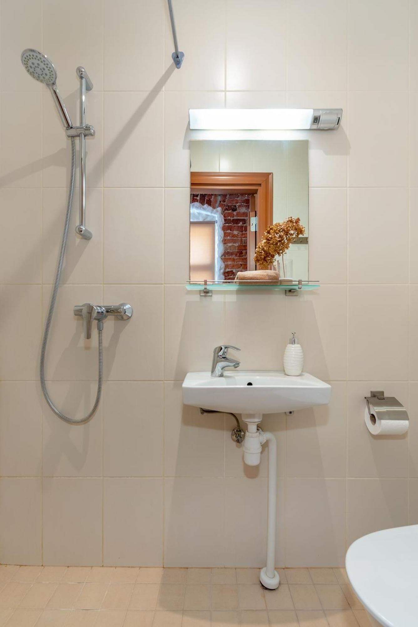 Rueuetli Apartments In Tartu Old Town Ngoại thất bức ảnh